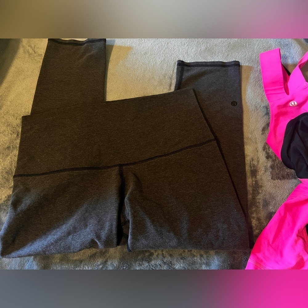 Lululemon crop gray leggings